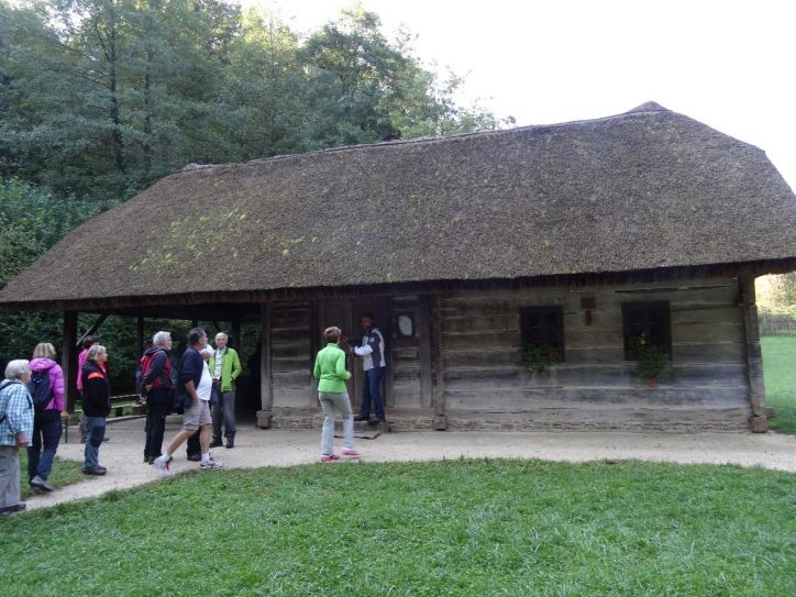 Vernakularna arhitektura Dolenjske - nedelja, 25. september 2016